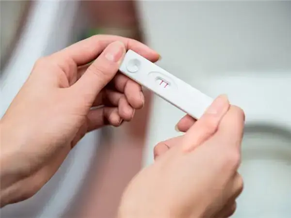 早孕试纸验孕方法要正确