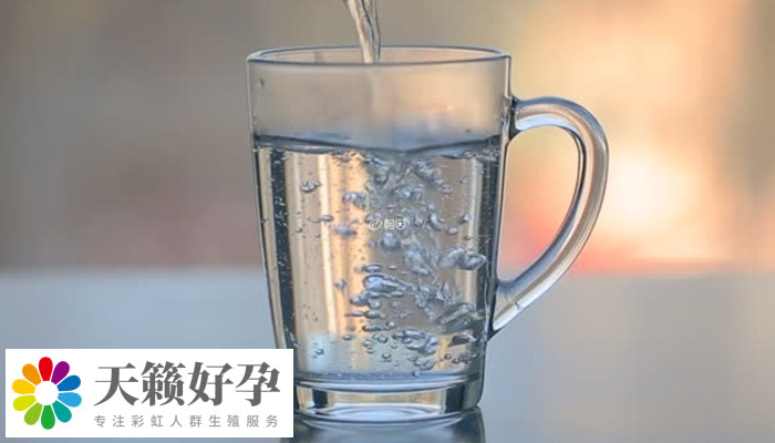 服用勃锐精要用40度以下的温水